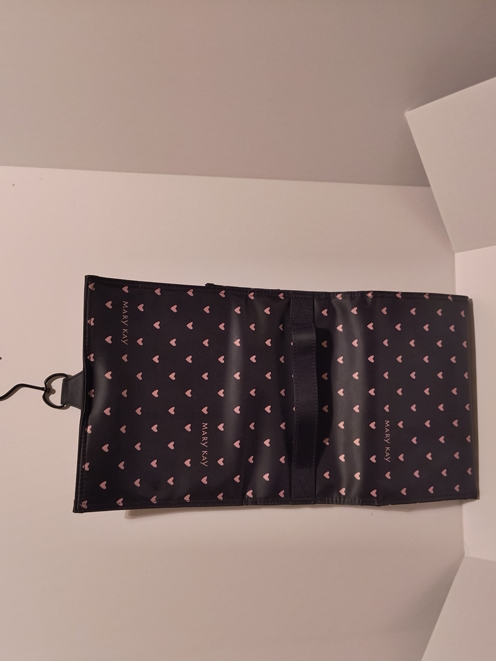 Mary Kay Black Makeup Carry Case with Pink Heart Print - Picture 6 of 6